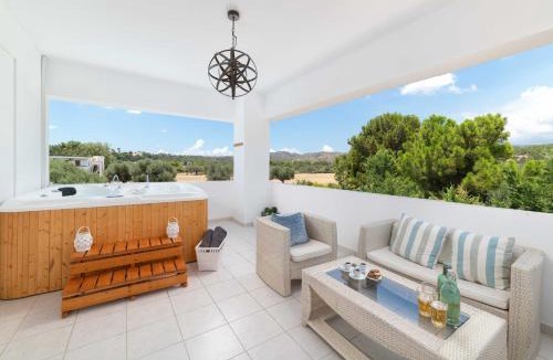 Kiotari Villa | Villa Bella with Private Pool and Hot Tub