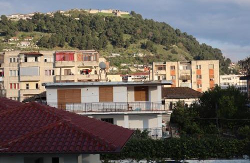Berat House | Villa Berat - Castle View & Traditional Breakfast