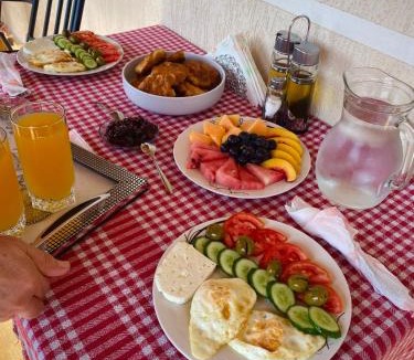 Berat House | Villa Berat - Castle View & Traditional Breakfast