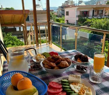 Berat House | Villa Berat - Castle View & Traditional Breakfast