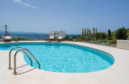Stavros Villa | Villa Bluebell Vrbo OTA