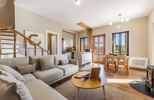 Korce Villa | Villa Bora No.7 | Belvedere Korça by PikHost