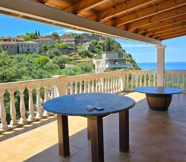 Himare Villa | Villa Castel