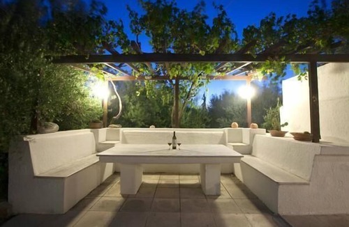Istron Apartment | Villa Castello for up to five guests