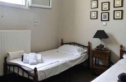 Loutraki Villa | Villa Cat El