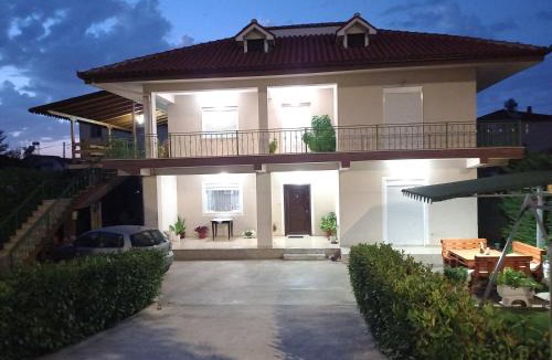 Kamez Villa | Villa Cerpja
