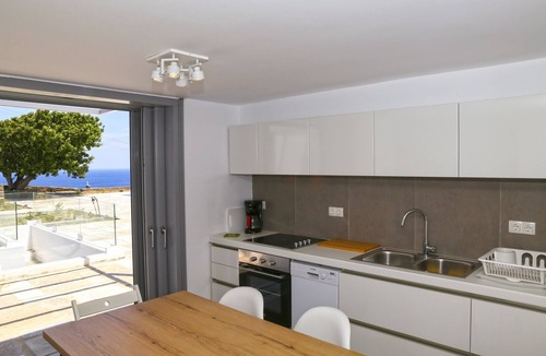 Paleopolis Villa | Villa Chora - Six Bedroom Villa, Sleeps 12
