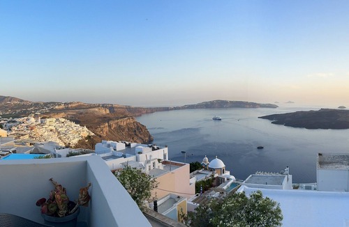 Fira Villa | Villa DALI Leda - New private villa with jacuzzi and amazing view to the volcano