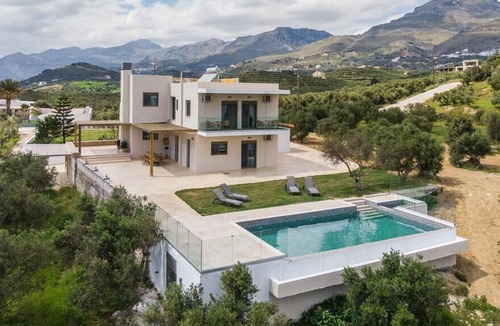 Lefkogeia Villa | Villa Damnoni