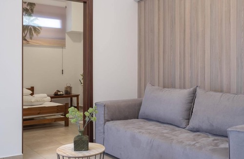 Malevizi Villa | Villa David with private pool