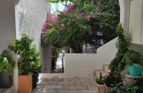 Kamari Hotel | Villa Dioni