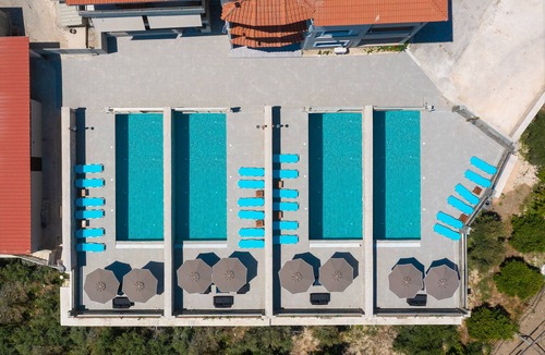 Kremasti Apartment | Villa Divina Seaview Suites