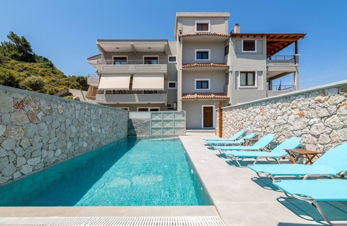 Kremasti Apartment | Villa Divina Seaview Suites