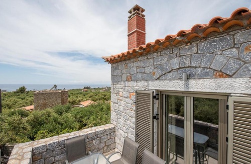 Lefktron Apartment | Villa Dosona Mani