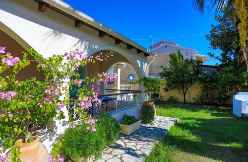 Petaleia Villa | Villa Eftihia in Nymfes