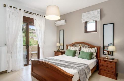 Georgioupolis Villa | Villa Elides Family Friendly Countryside Retreat with Private Pool and Garden