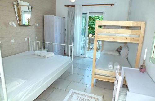 Megalos Prinos Apartment | Villa Emilia
