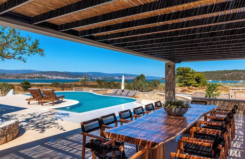 Ermionida Villa | Villa Eos | Sunrise Retreat with Tennis, Pool & Jacuzzi
