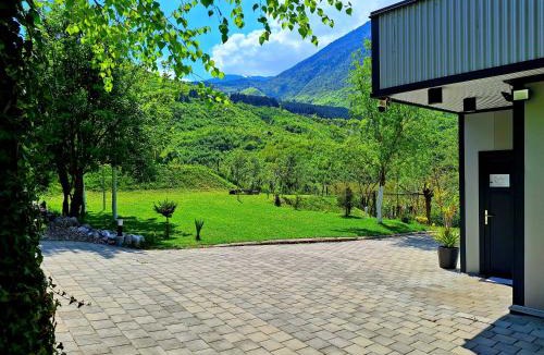 Pejë Villa | Villa Era Malit