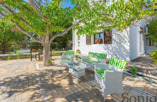 Kolymbia Villa | Villa Eucharis-Rhodos Holidays-with swimming pool
