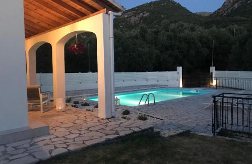 Petaleia Villa | Villa Fedrita