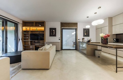 Qerek House | Villa Flamingo | 4BR Retreat in Valamar Residence by PikHost