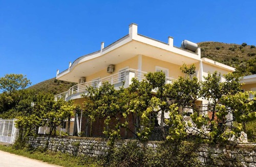 Albanian Riviera Apartment | Villa Foiniki Hariklia - Near Blue Eye & Saranda