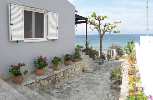 Kato Achaia Villa | Villa Galanis by the sea...