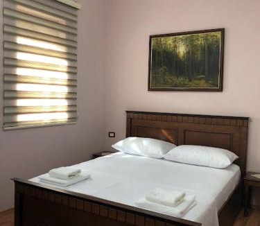 Berat House | Villa Garden