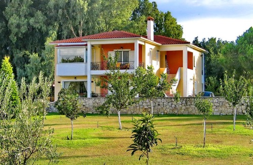 Pyrgos Villa | Villa Giannopoulos