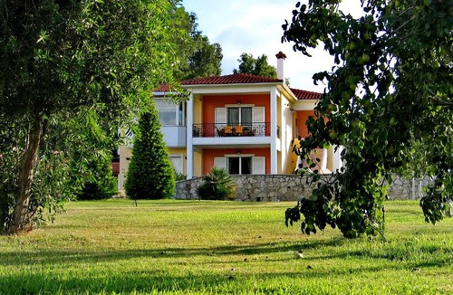 Pyrgos Villa | Villa Giannopoulos