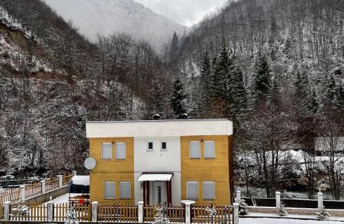 Pejë Villa | Villa Gryka
