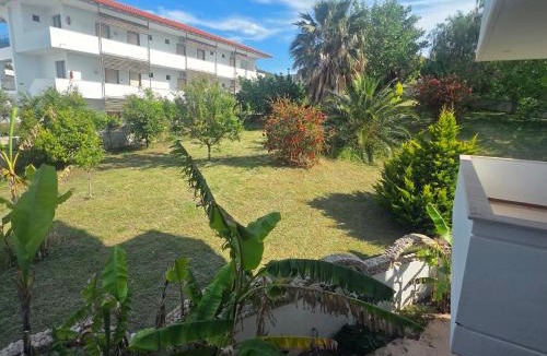 Pefkochori Apartment | Villa Helga Exotic