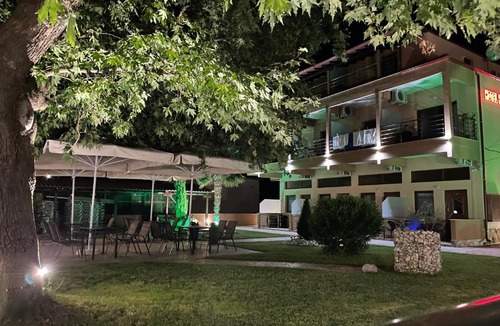 Stavros Hotel | Villa Helios