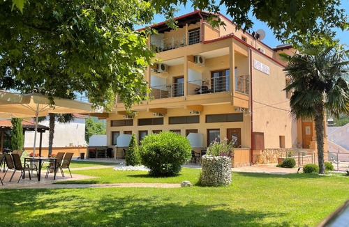 Stavros Hotel | Villa Helios