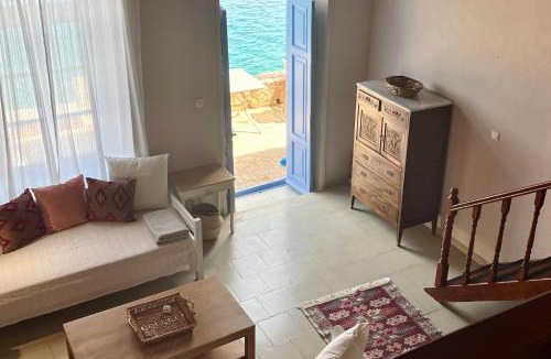 Halki Apartment | Villa Hiona-Seafront Villa