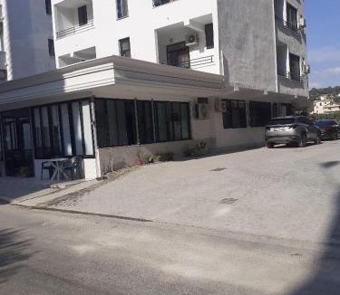 Golem House | Villa-Hotel Ludianna
