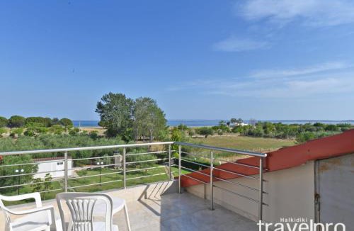 Nea Propontida Villa | Villa Iris by RentalsPro Services - Agios Mamas Beach