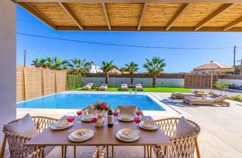 Agkisaras Villa | Villa Kamelia Seaside Almyra by Villa Plus