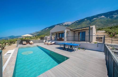 Mousata Villa | Villa Katoikia Mia by Villa Plus