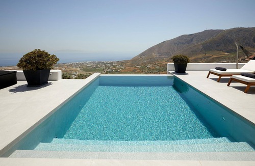 Santorini Villa | Villa Kenan with pool & jacuzzi - My Rental Homes