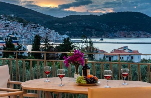 Skopelos Town Villa | Villa Kingstone