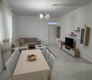 Divjake Apartment | Villa Kokoneshi