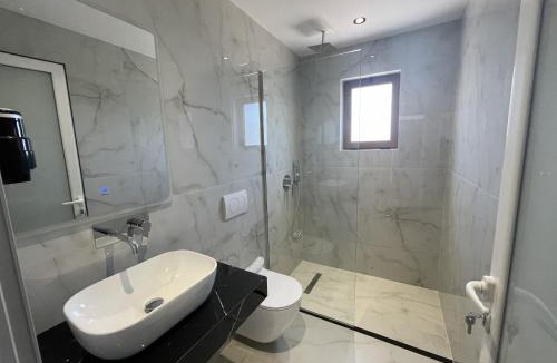 Ksamil Hotel | Villa Leo-Zeka Ksamil