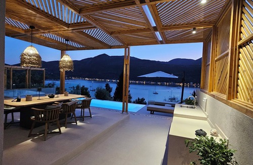 Geni Villa | Villa Lethia - Spacious Interiors, Private Pool, and Breathtaking Sea Views!