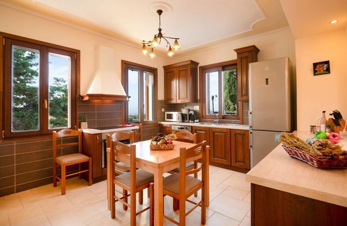 Katsarata Villa | Villa Levanda in Matsoukata