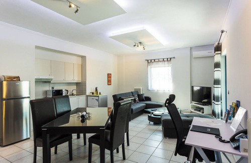 Houdetsi Villa | Villa Maria, Close to Sandy Beach & Amenities