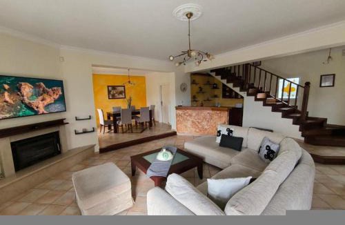 Tsoukaladhes Villa | Villa Marina Tsoukalades