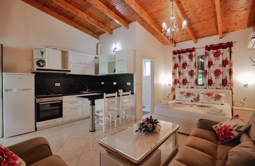 Qazim Pali Hotel | Villa Matilda