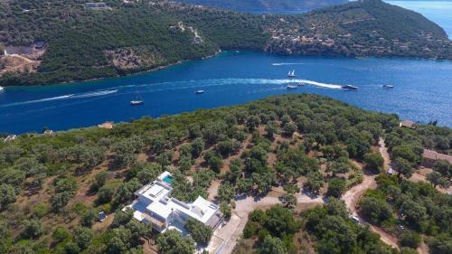 Sivota Villa | Villa Mavrades